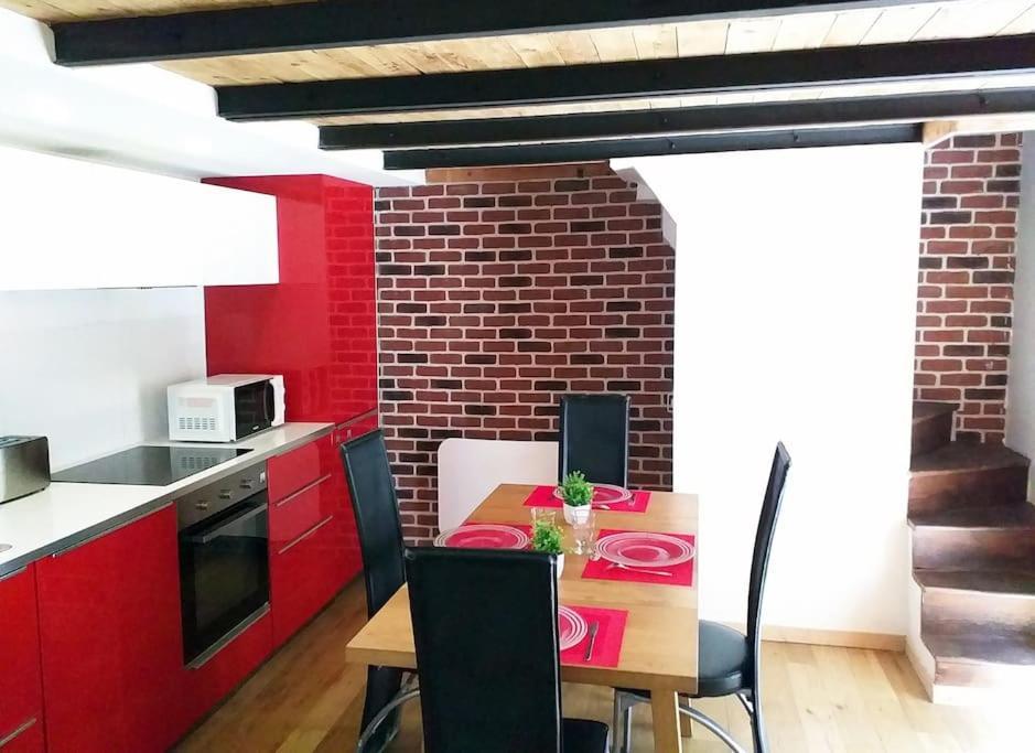 グルノーブルLe Paisible - Gare - Duplex - Garage Prive - Netflixアパートメント エクステリア 写真